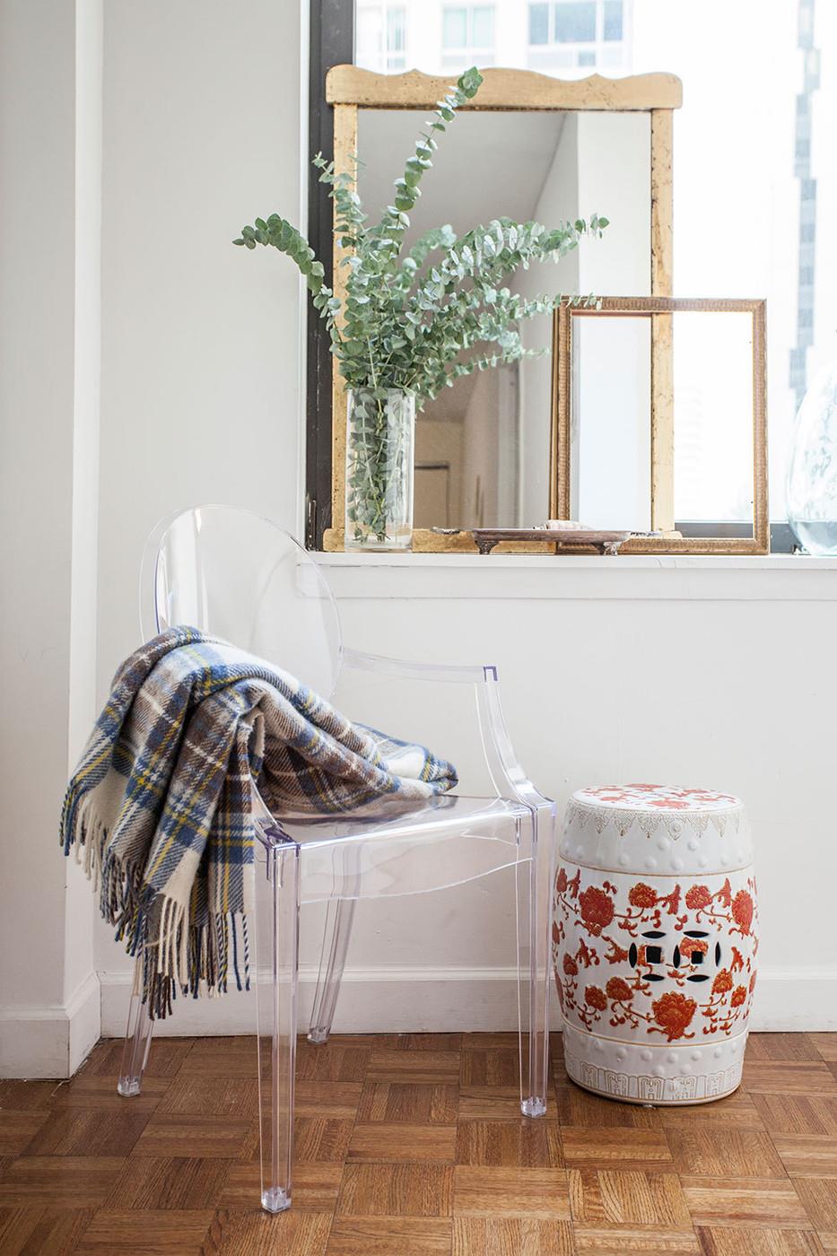 Entryway Ghost chair