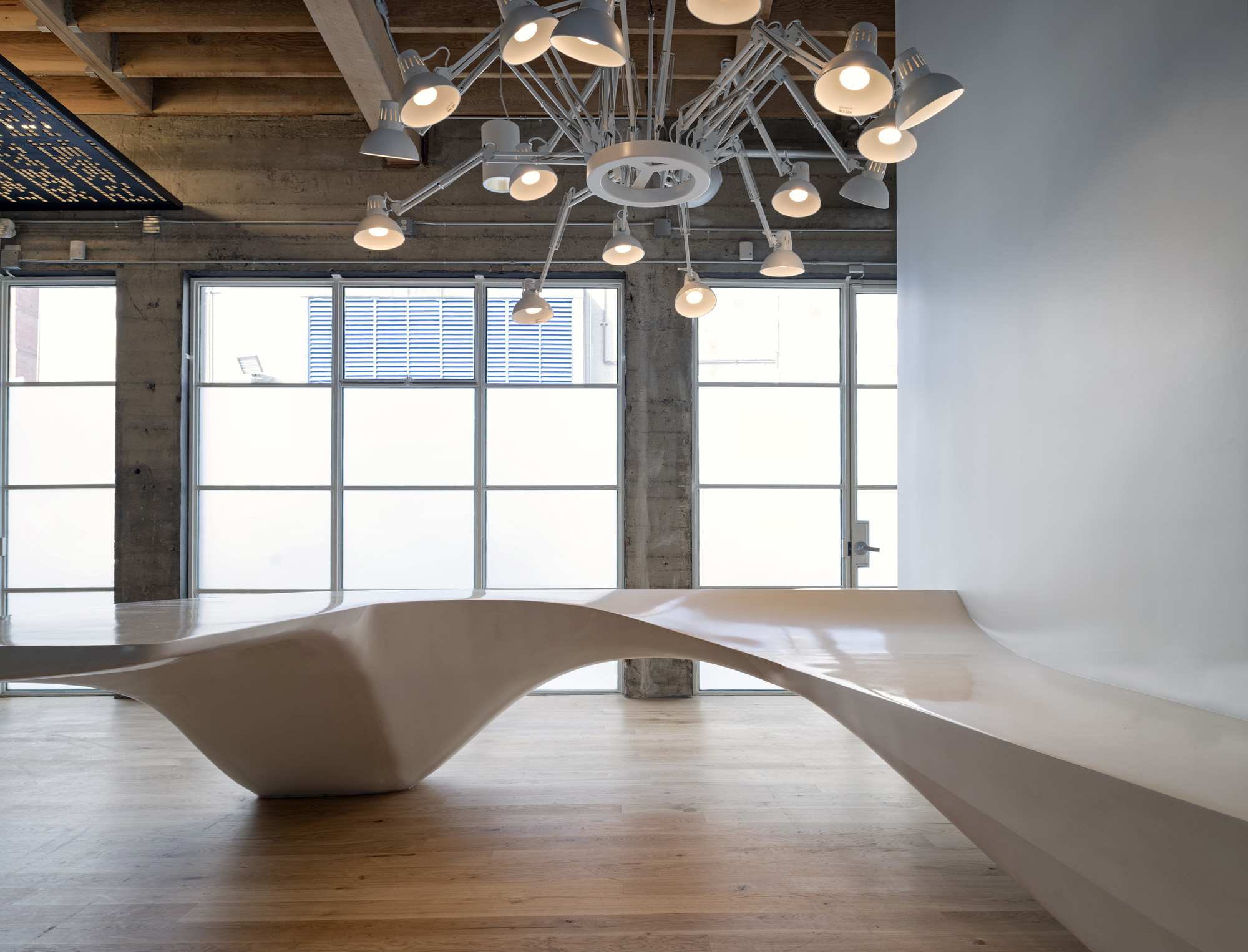 12 Inspiring Reception Desk Designs