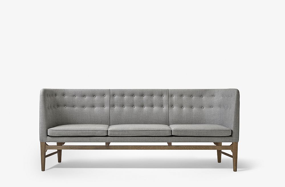 Mayor Sofa by Arne Jacobsen and Flemming Lassen