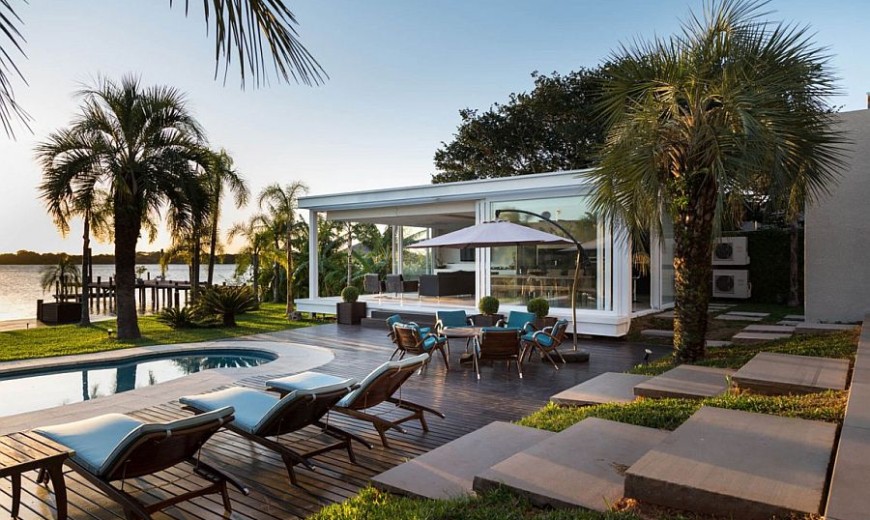 Dream Hangout: Contemporary Pool House in Porto Alegre Unveils Lakeside Paradise!
