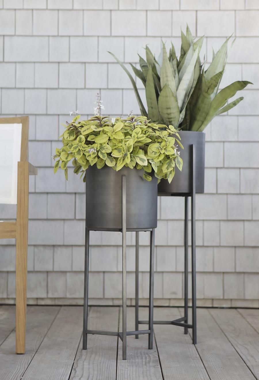  Plant  Stand Style with a Modern Twist