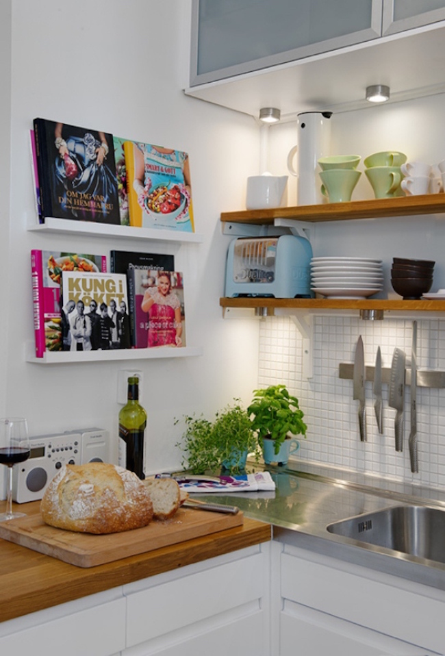 Kitchen shop cookbook shelf