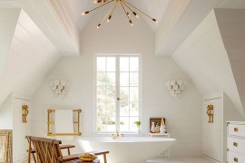15 Attics Turned into Breathtaking Bathrooms