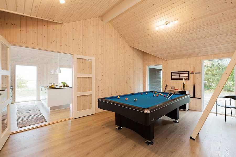 Spacious playroom with pool table