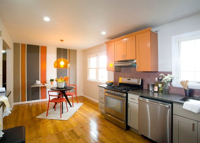 brown striped kitchen wall