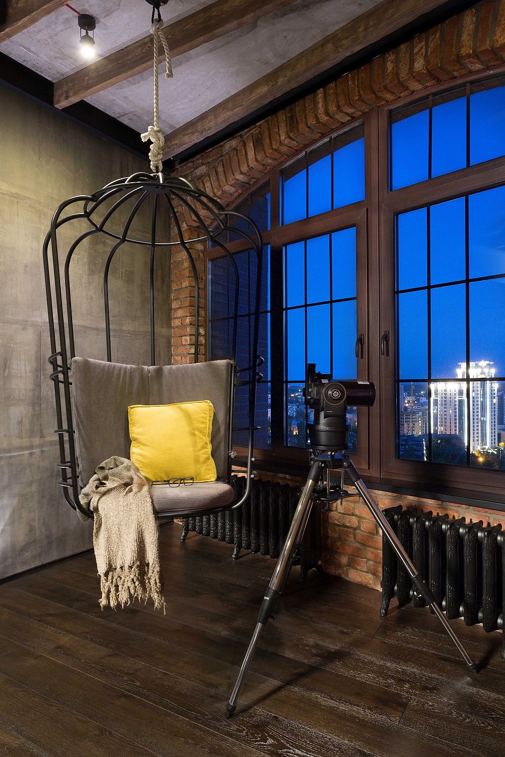 Time to capture the stunning city views from the stylish loft