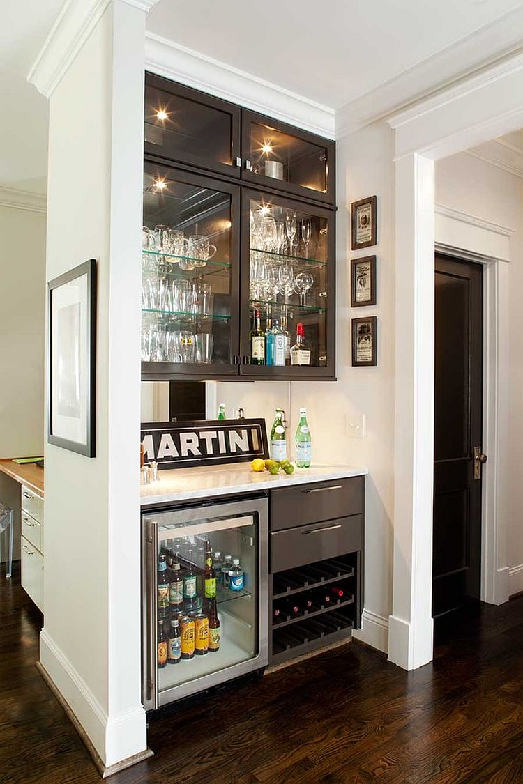 Turn the kitchen corner into an awesome home bar [Design: Terracotta Design Build]