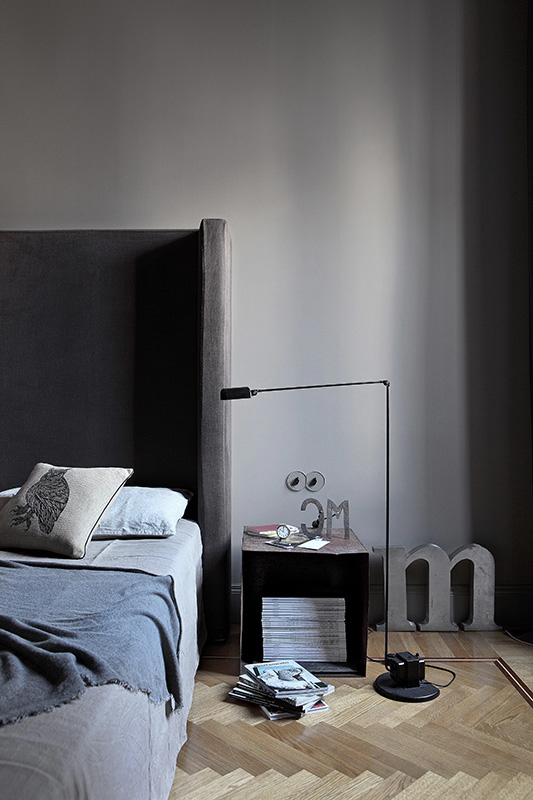 1930s palazzo-style apartment bedroom