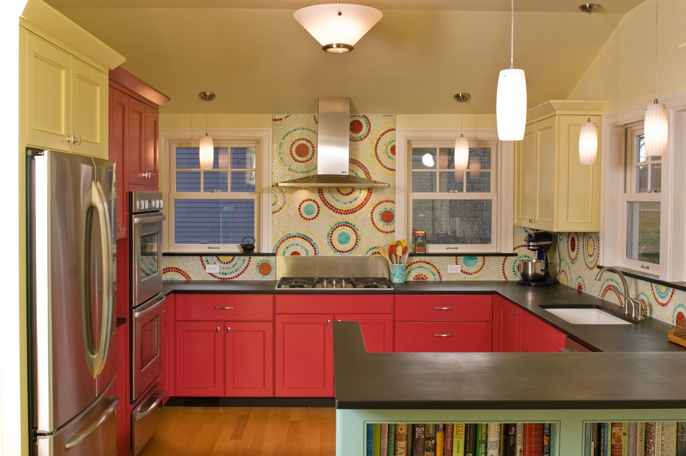 Beautiful backsplash with different colored mosaic circles