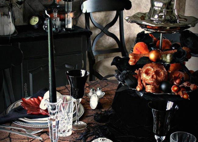 20 Halloween Dining Table Setting & Decor Ideas