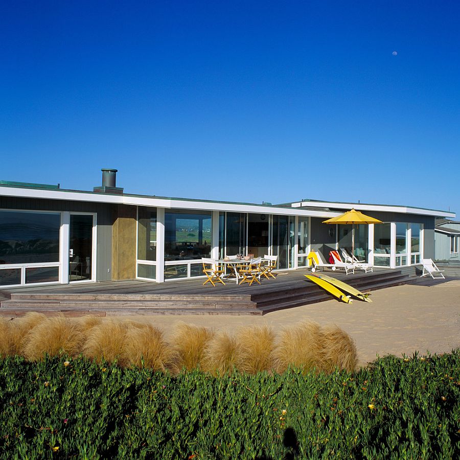 Black and yellow used to shape the spacious deck