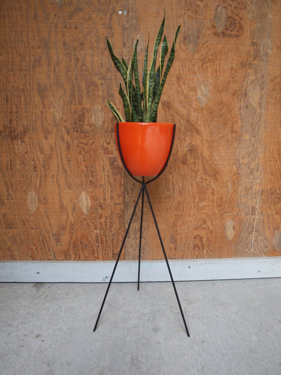 Bullet plant stand from Etsy shop Elements of Iron and Wood