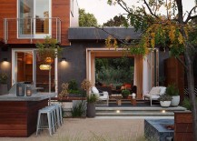 Central-courtyard-of-the-lavish-Los-Altos-Residence-with-outdoor-sitting-area-and-barbeque-217x155