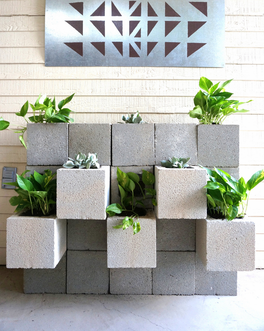 Minimalist Cinder Block Succulent Wall for Simple Design