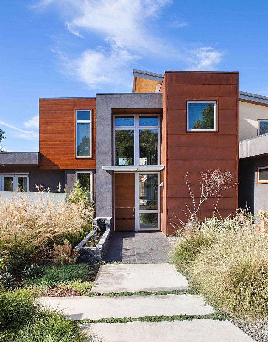 Entance of the private residenace flanked by greenery