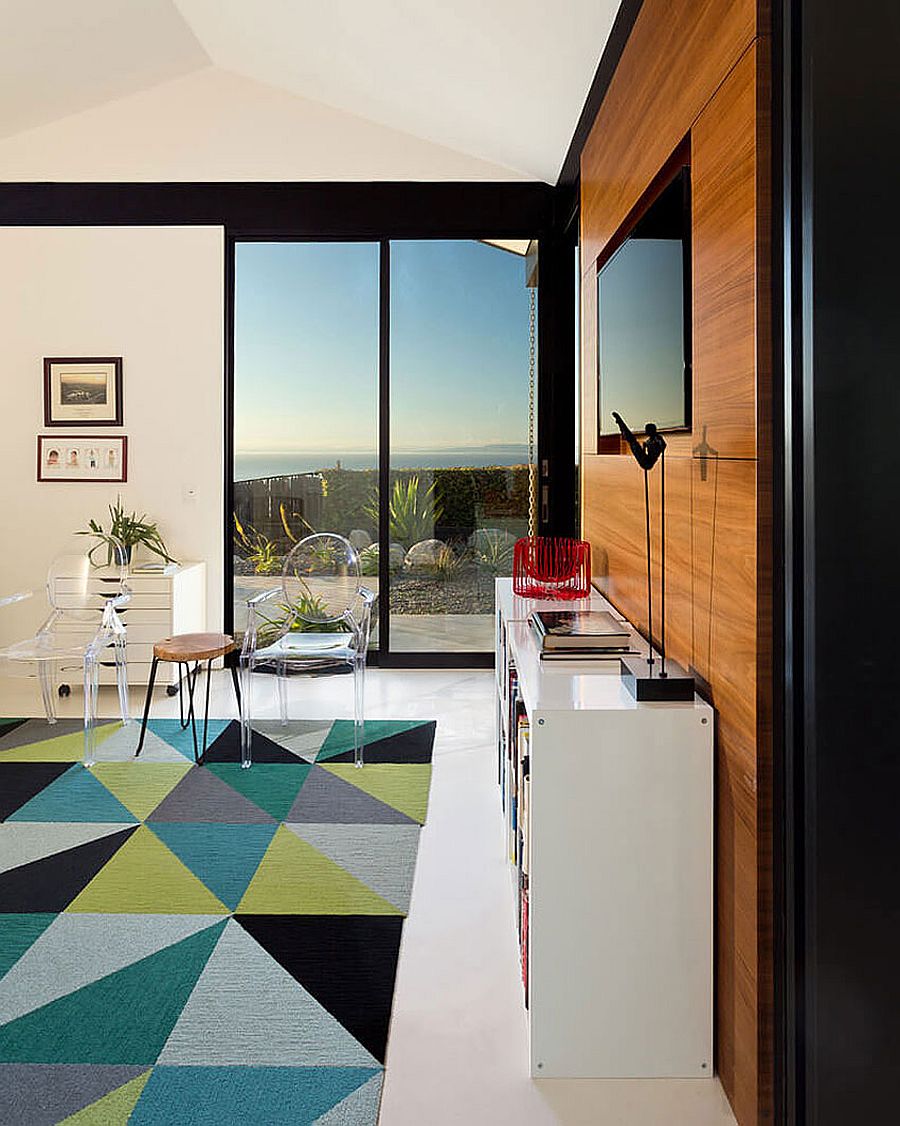 Geometric rug brings color to the interior