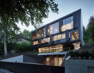 One Home – Two Faces: Perforated Steel Shading System Enthralls at House GT