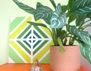 An Easy DIY Painting with Retro Style