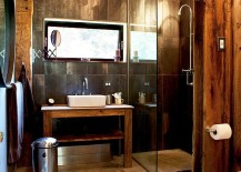 Lovely-rustic-bathroom-design-with-reclaimed-wooden-vanity-217x155
