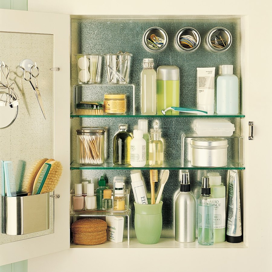 Magnetic medicine cabinet helps with organization