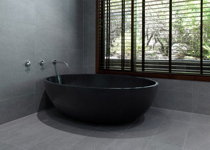 Modern black bathtub from Apaiser