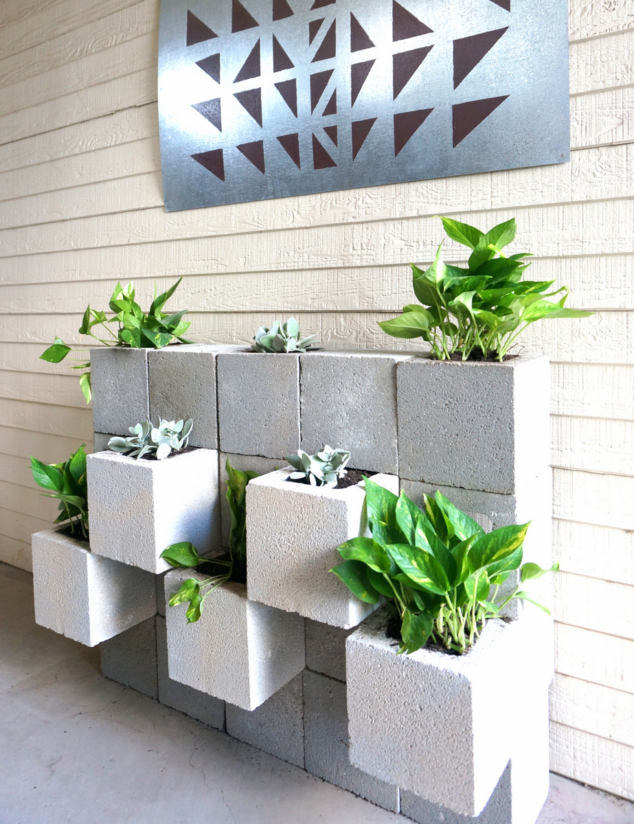 A DIY Cinder Block Succulent Wall With A Twist   Modern Concrete Block Wall 