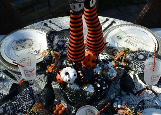 20 Halloween Dining Table Setting & Decor Ideas