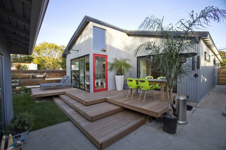 Outdoor table featuring Oh Chairs