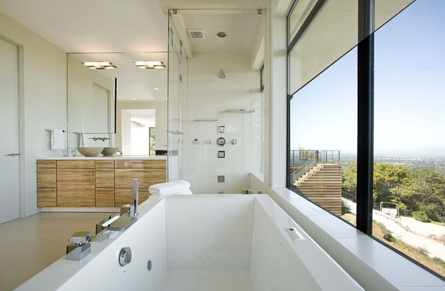 Relaxing bathtub with a view