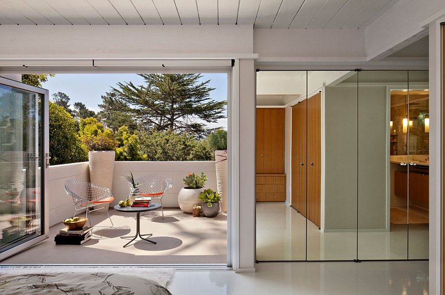 Small balcony becomes a part of the lovely interior