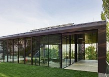 Transparent-top-level-living-space-of-the-House-GT-217x155