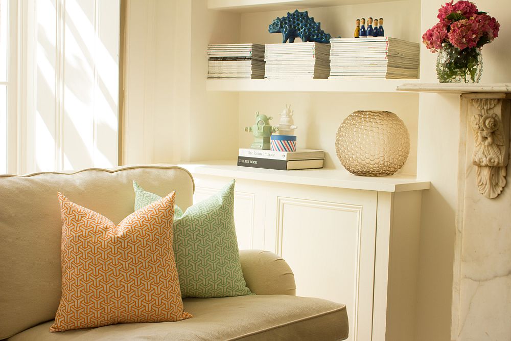 Accent pillows with light pastel colors and geometric pattern are perfect for the modern interior