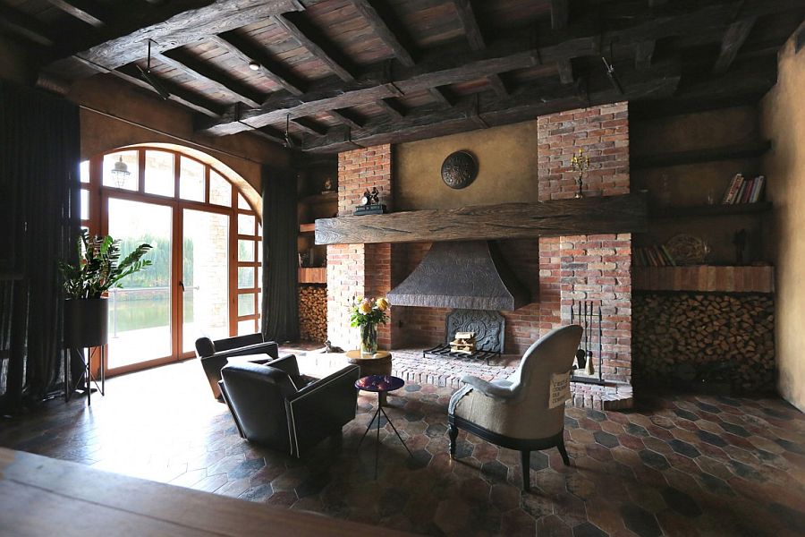 Age-old tapestry of XIX century and heavy oak beams shape the traditional interior