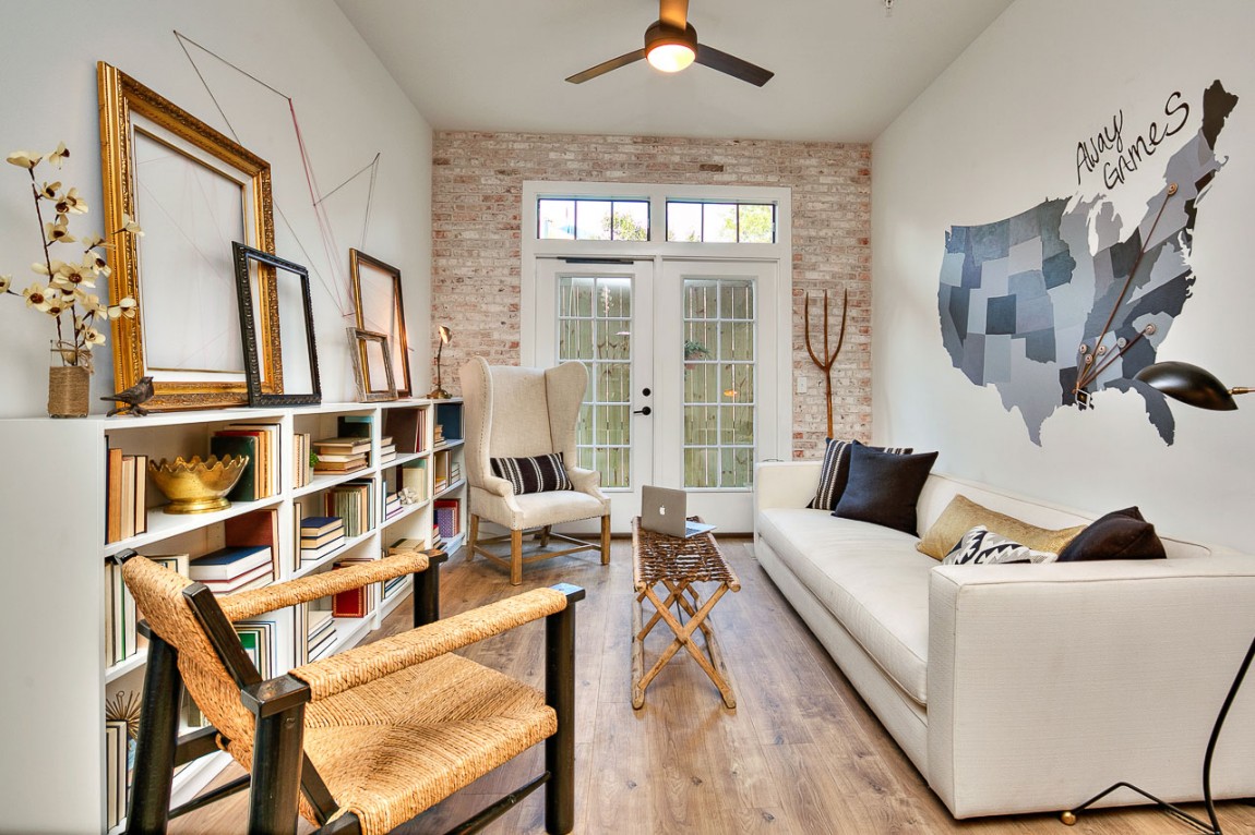 Cozy Apartment Redefines College Campus, How To Decorate College Apartment Living Room
