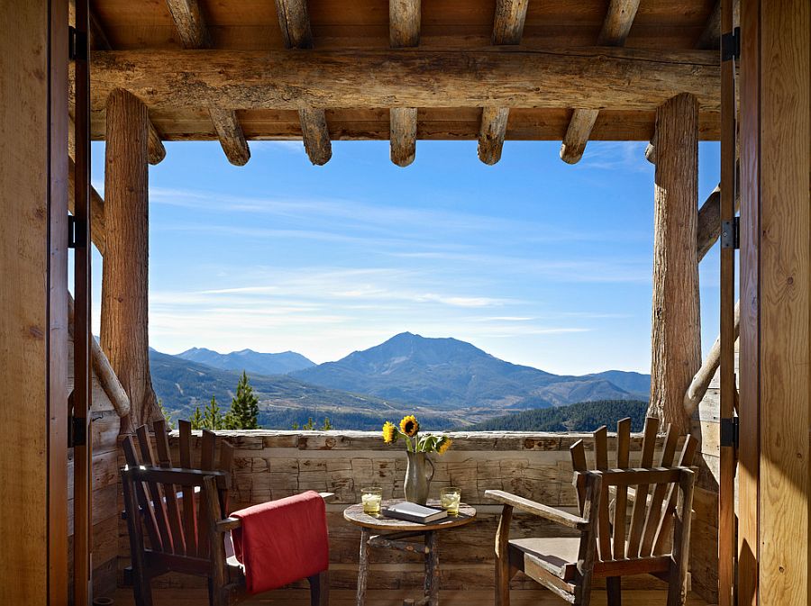 Fabulous little deck fits in perfectly with the classic Montana mountain lifestyle [Design: Yellowstone Traditions / Benjamin Benschneider Photography]