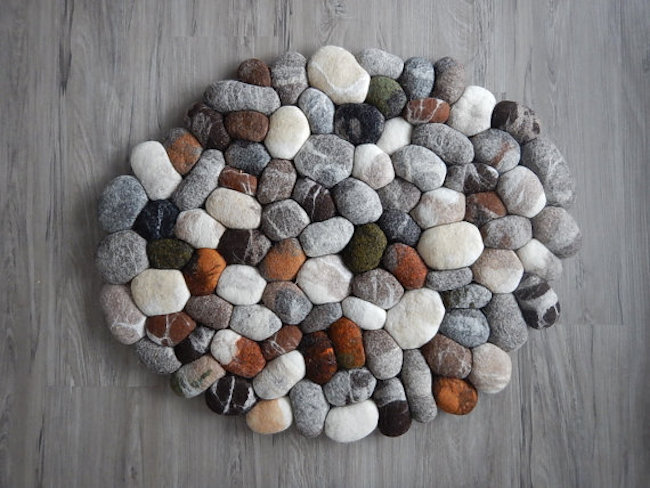 Felt stone rug / bath mat with different colors by FlussDesign