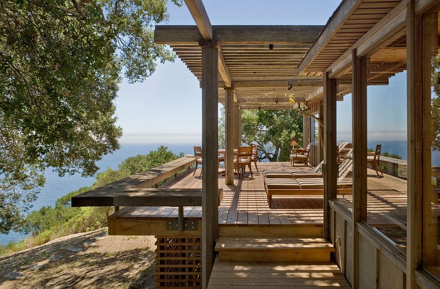 Gorgeous outdoor deck with relaxing lounge and ocean views