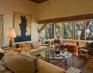 Captivating Ocean Views and Cozy Ambiance Await at Big Sur Cabin