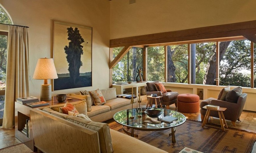 Captivating Ocean Views and Cozy Ambiance Await at Big Sur Cabin