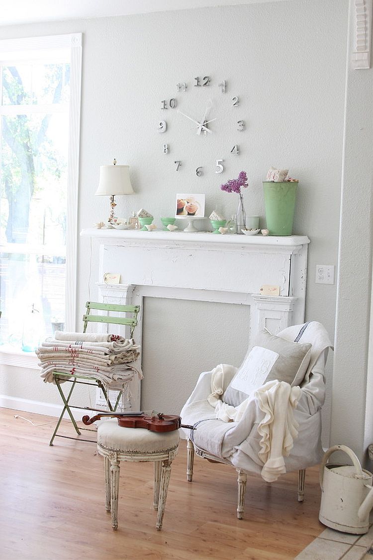 Living room shabby chic decorating idea [Design: Dreamy Whites]