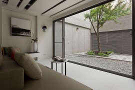 16 Minimal Courtyards with Just a Hint of Nature