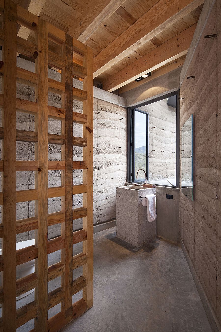 Lovely earthen walls offer natural insulation inside the house