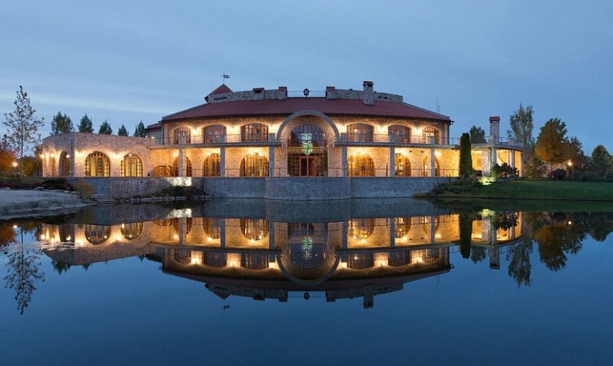 Residence BO: Luxurious Kiev Villa Wrapped in Rustic Tuscan Charm