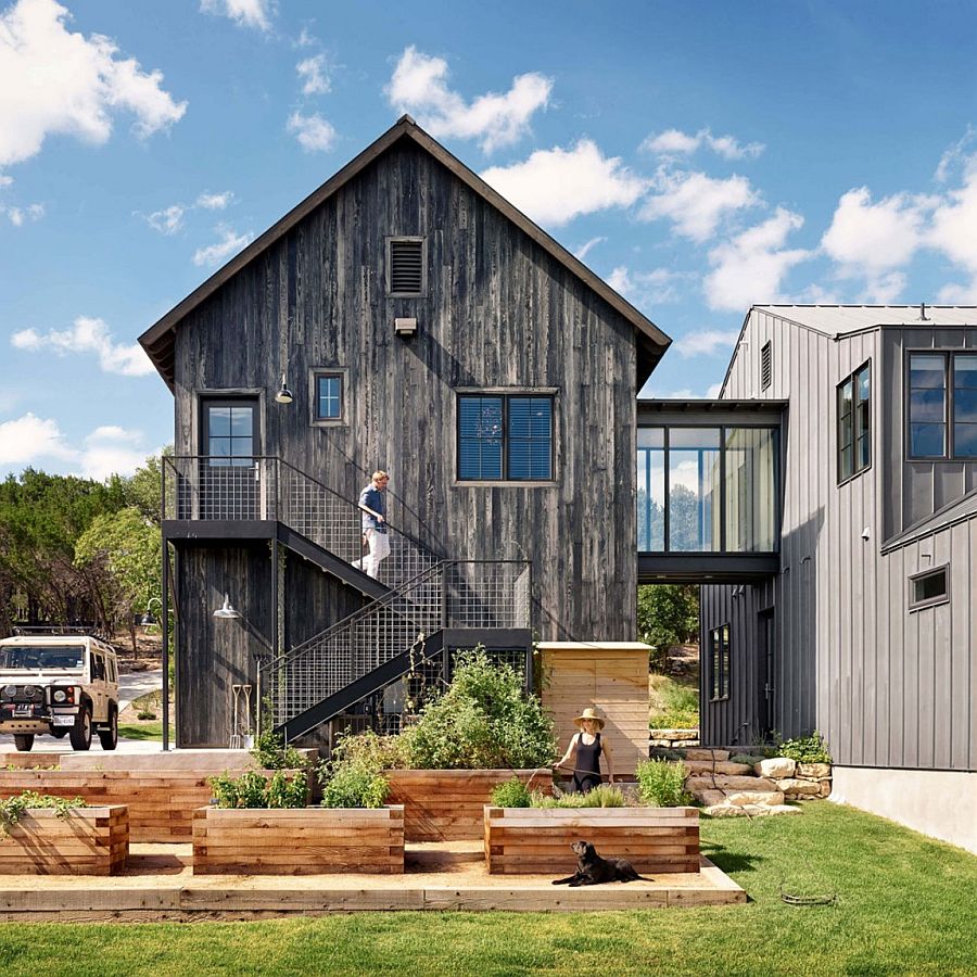 Modern family house in Austin