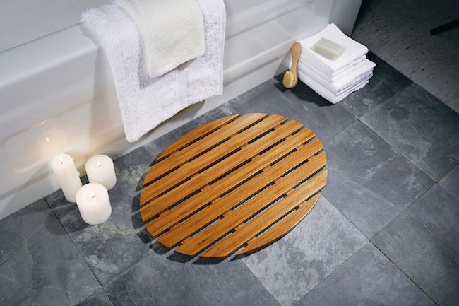 Oval bamboo bath mat