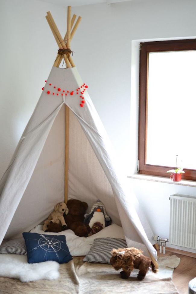 Simple DIY teepee