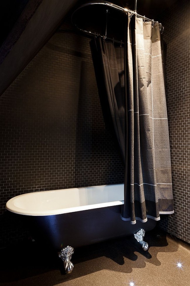 Dark Indulgence 18 Black Bathtubs for a Stylish, Dashing Bathroom