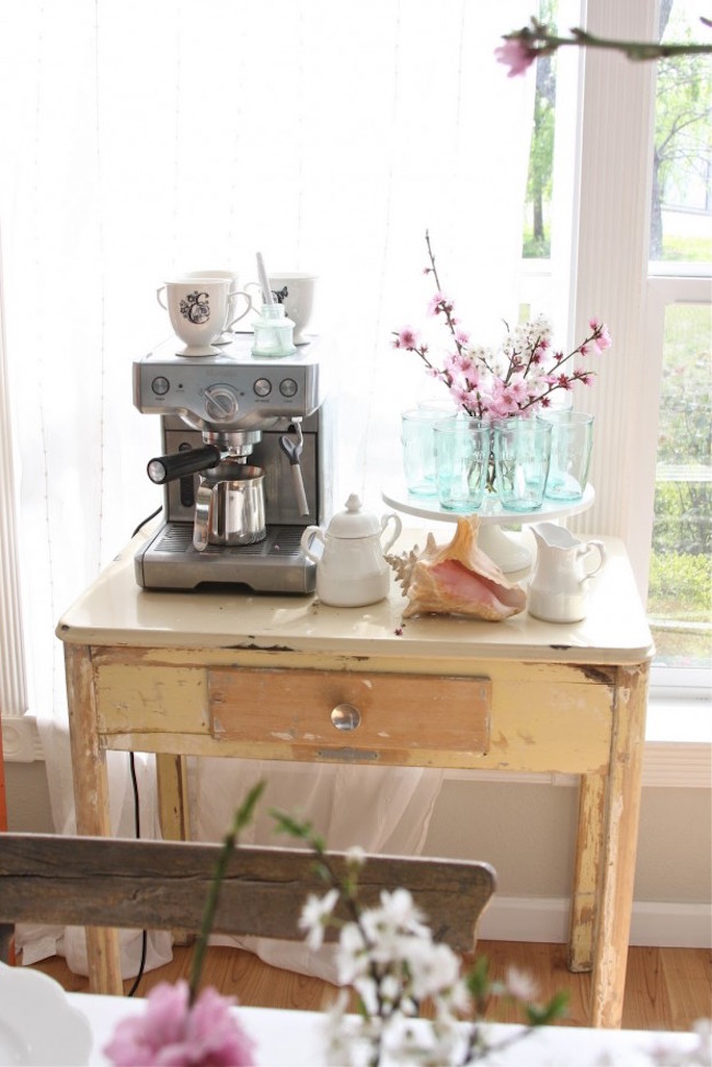 Small coffee station with a beachy look