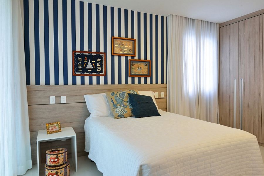 Striped accent wall for the small bedroom