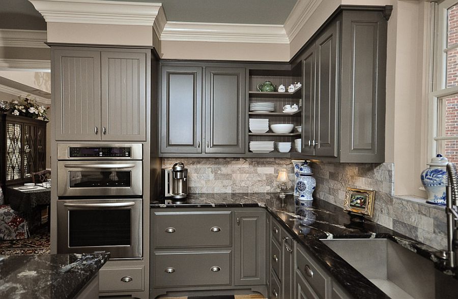 Traditional approach to using gray in the kitchen [Design: Dreammaker Bath & Kitchen]
